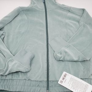 [ NWT ] Size 4 lululemon brushed softstreme Funnel Neck zip up meadow forest
